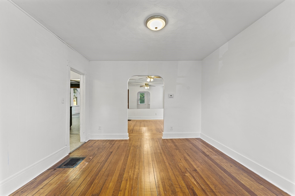 31 Cameron # 2 Property Photo 4
