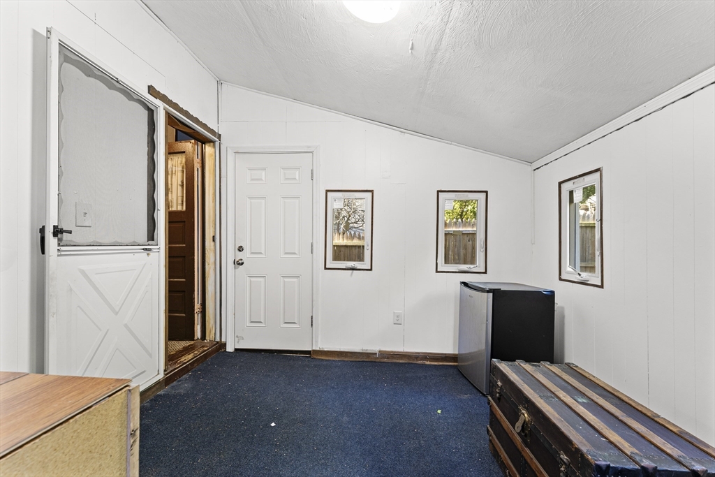 31 Cameron # 2 Property Photo 18