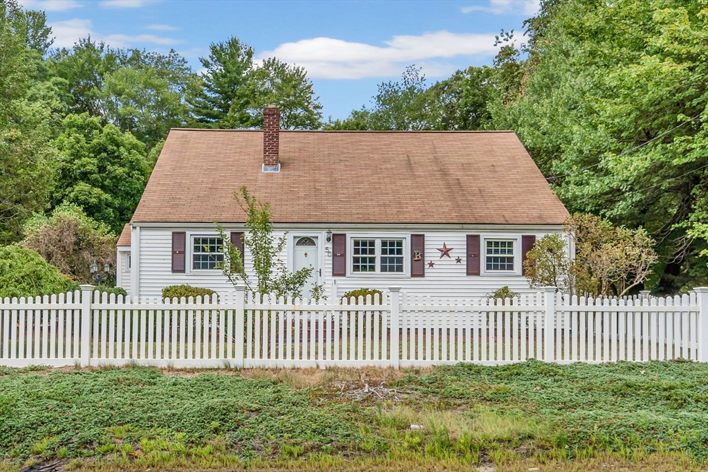 50 Hartford Ave E Property Photo 1