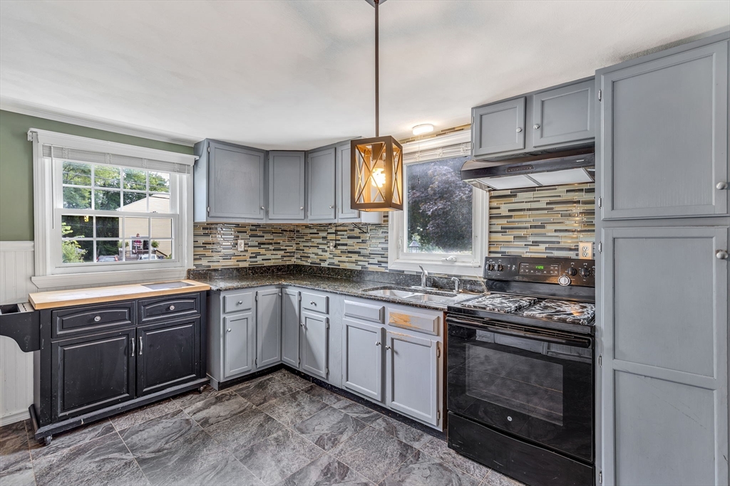 50 Hartford Ave E Property Photo 12