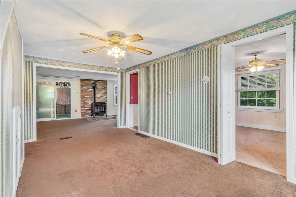 50 Hartford Ave E Property Photo 17