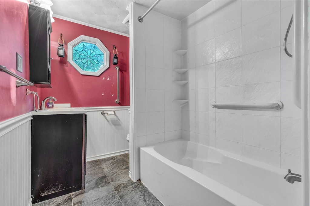 50 Hartford Ave E Property Photo 22