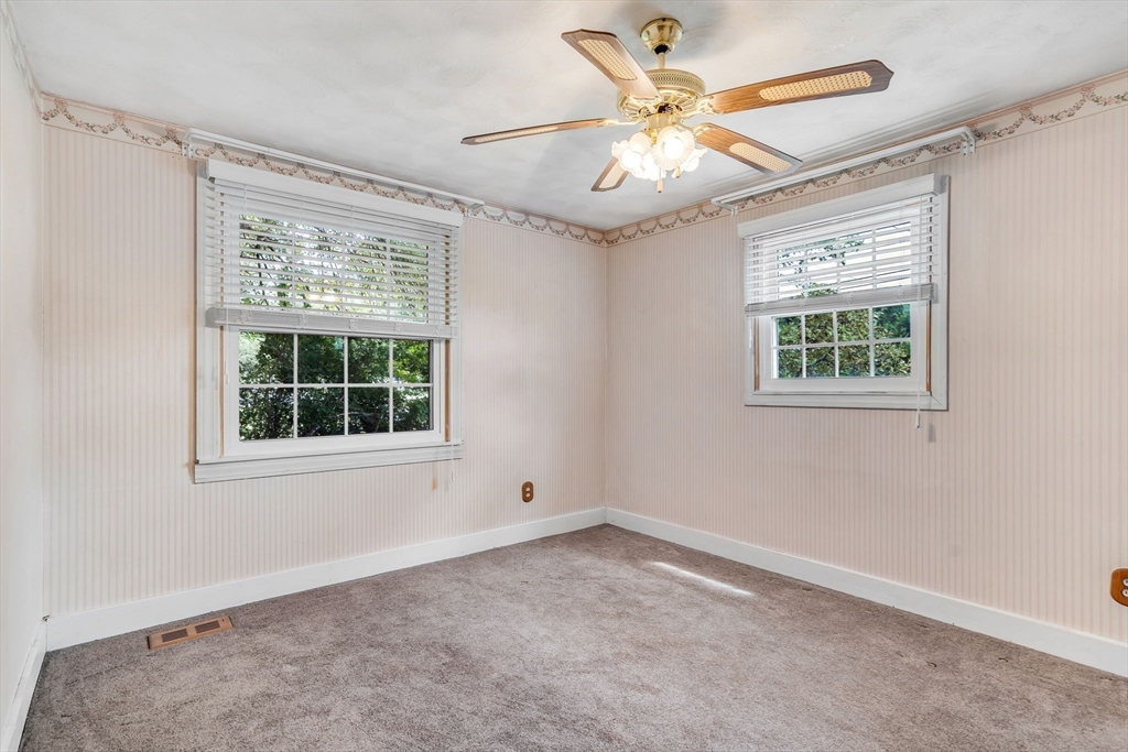 50 Hartford Ave E Property Photo 23