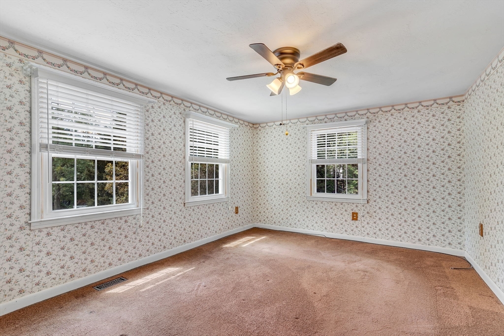 50 Hartford Ave E Property Photo 28