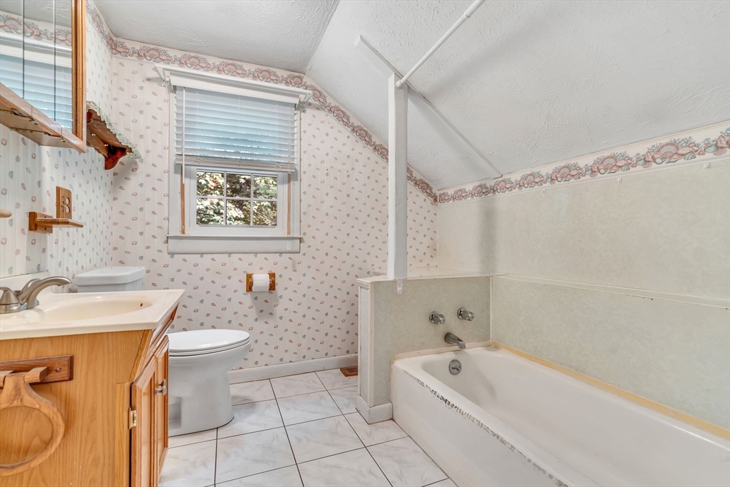 50 Hartford Ave E Property Photo 34