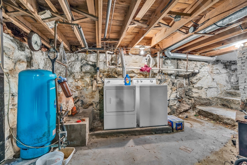 50 Hartford Ave E Property Photo 37