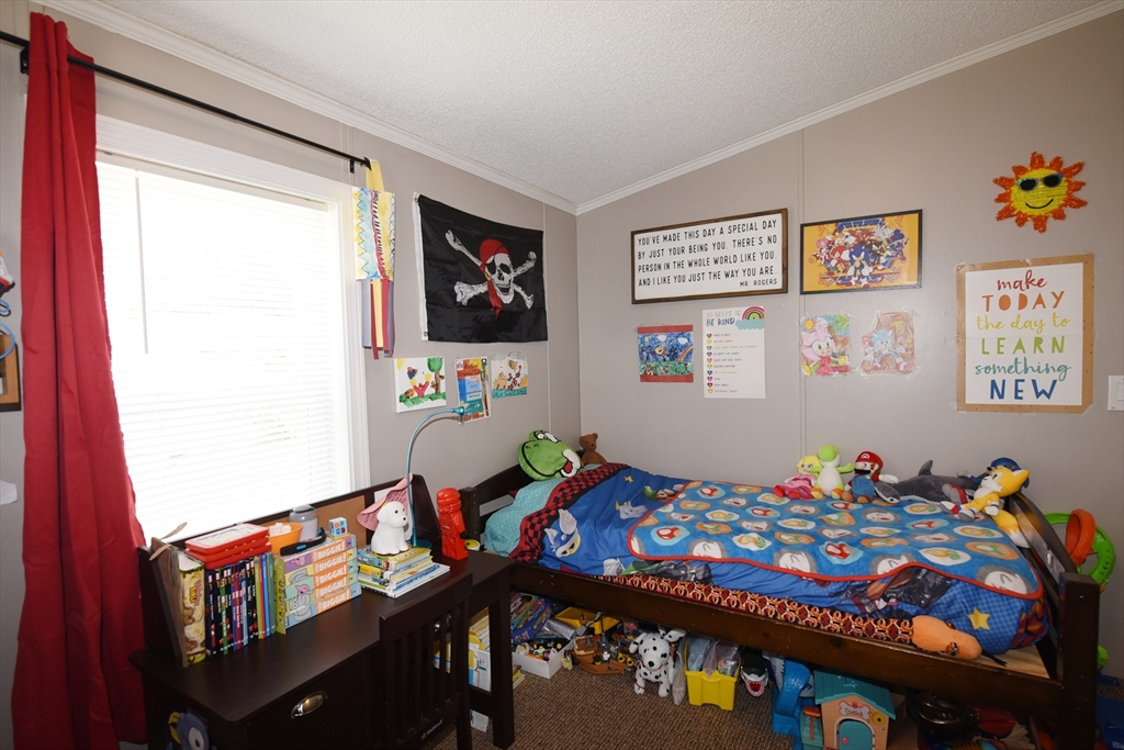 60 Fairview St Property Photo 9