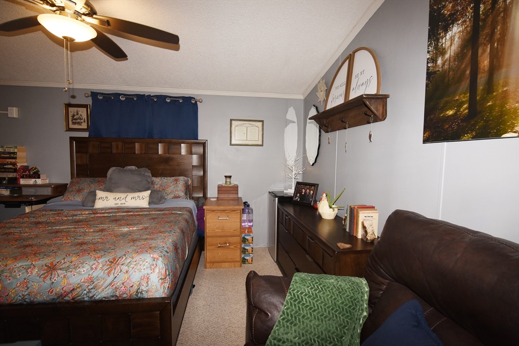 60 Fairview St Property Photo 11