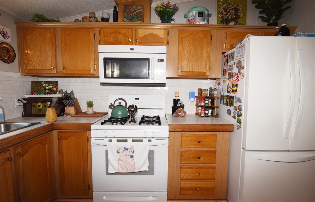 60 Fairview St Property Photo 21