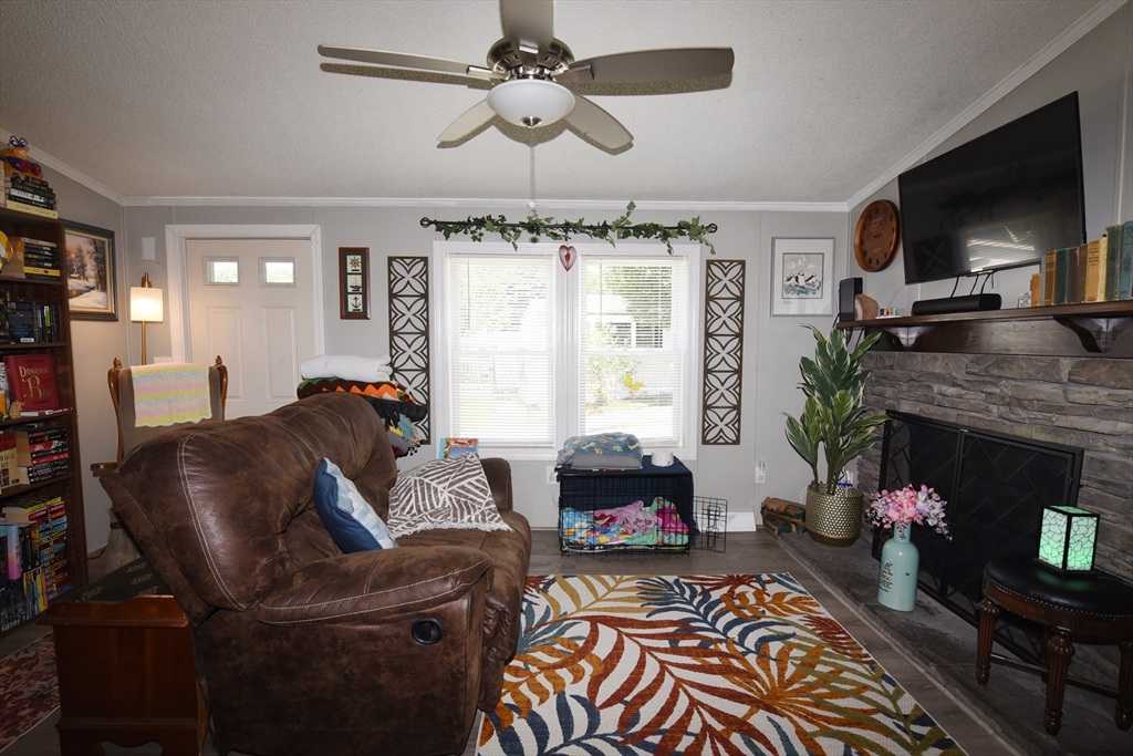 60 Fairview St Property Photo 22