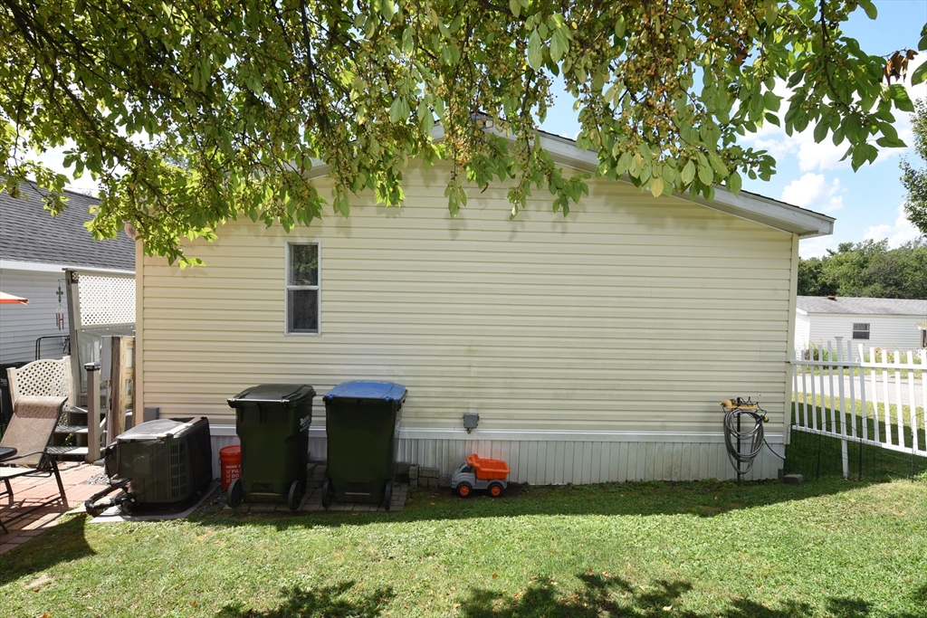 60 Fairview St Property Photo 26