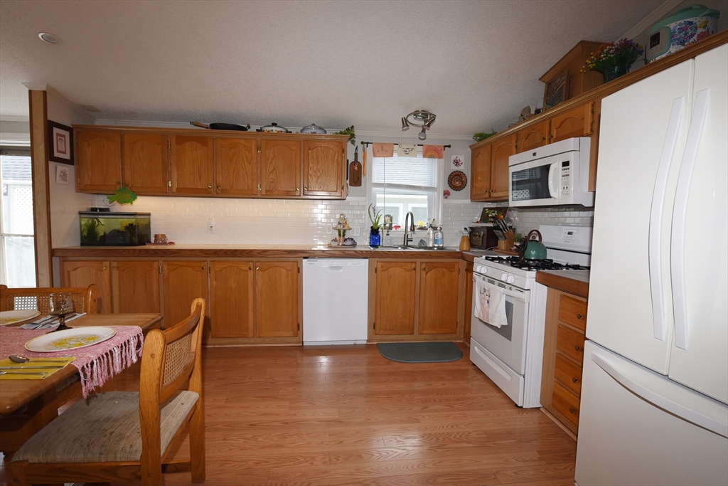 60 Fairview St Property Photo 34