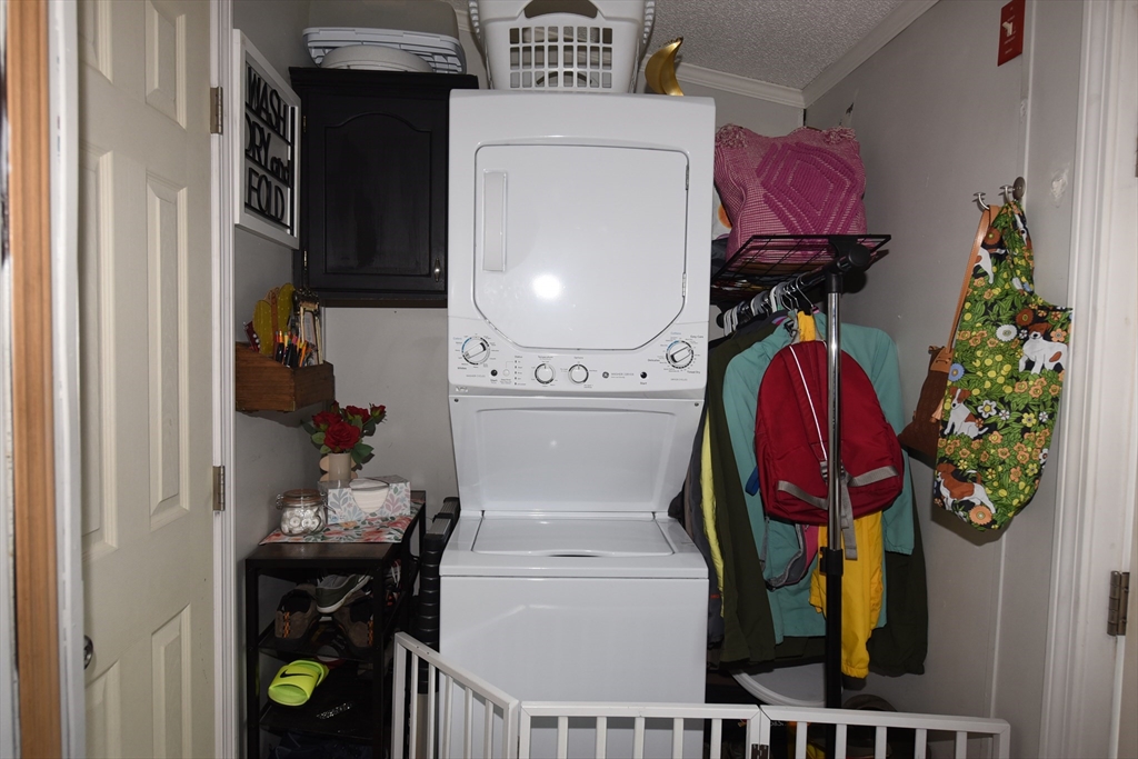 60 Fairview St Property Photo 38