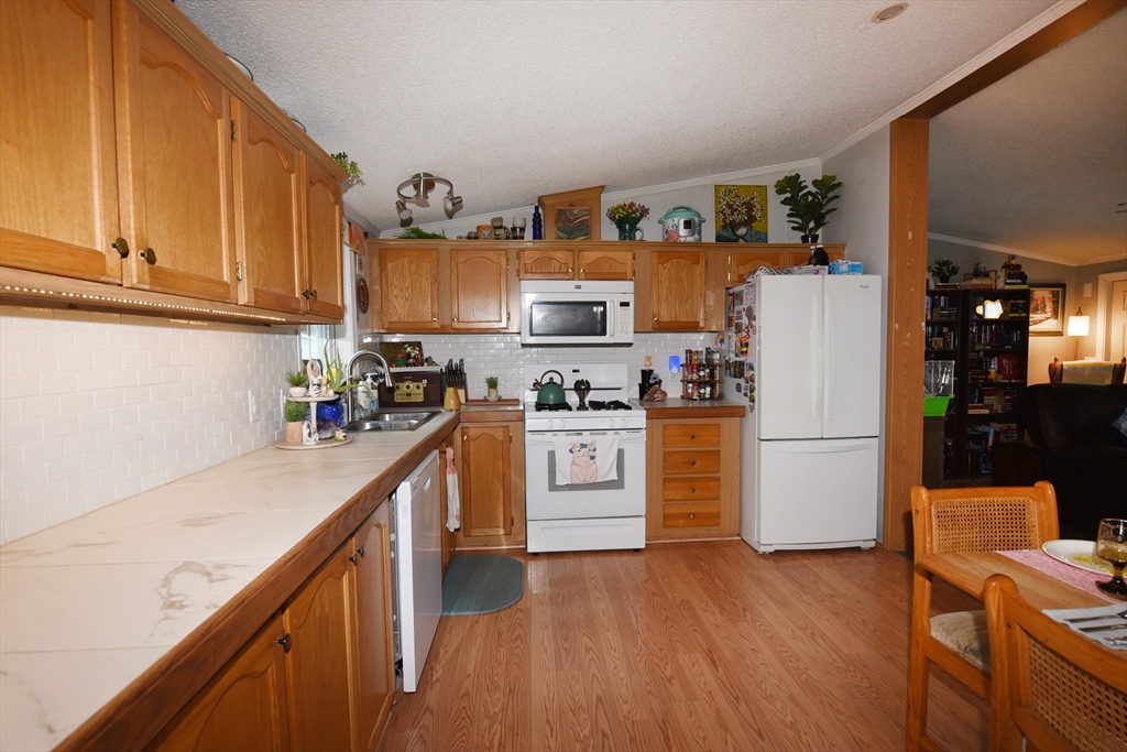 60 Fairview St Property Photo 40