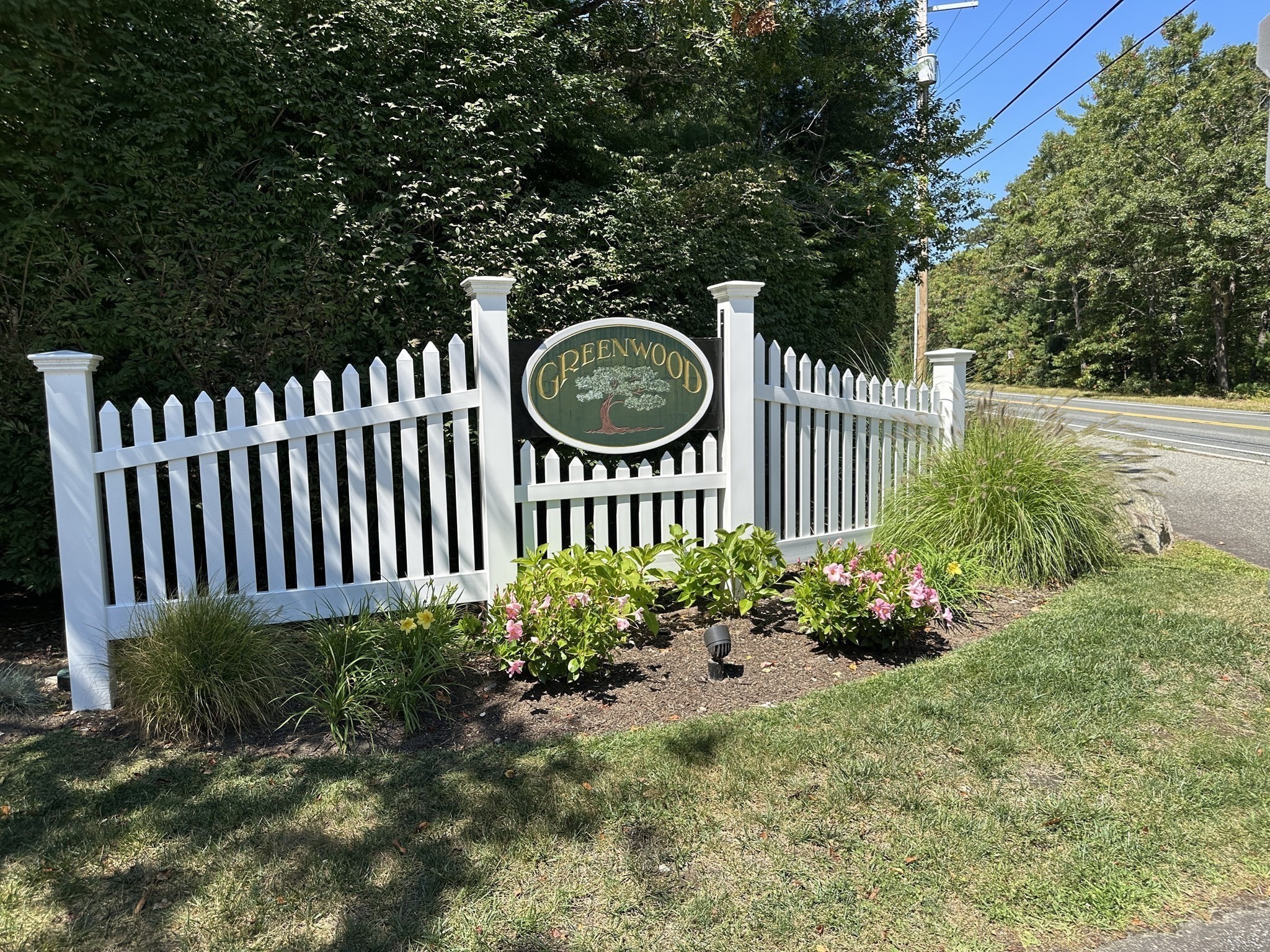 10 Shadbush Property Photo 1
