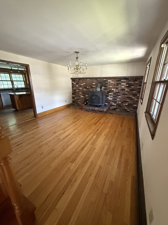 1164 Victoria St Property Photo 6