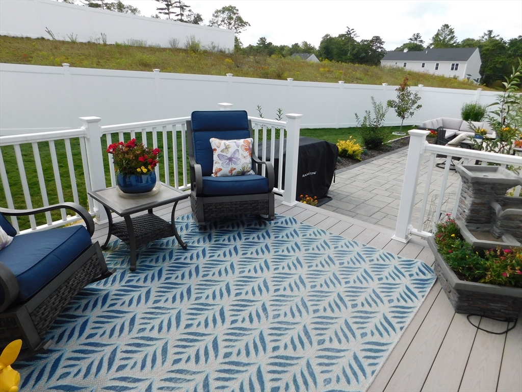 1 Karas Way Property Photo 3