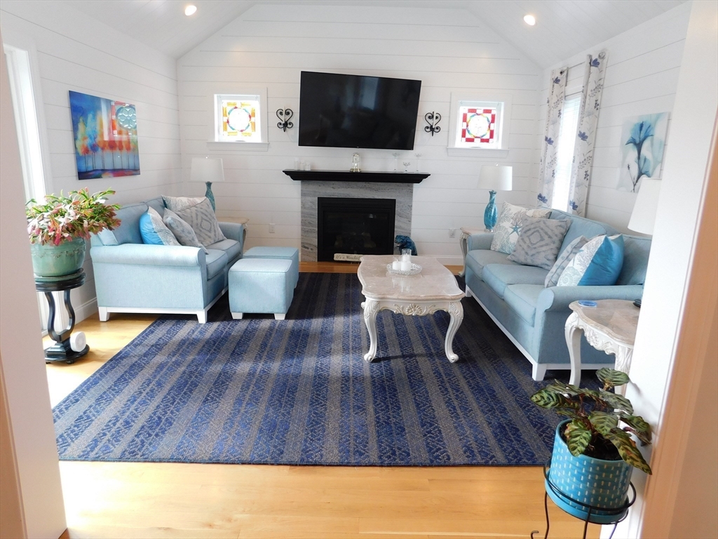 1 Karas Way Property Photo 17