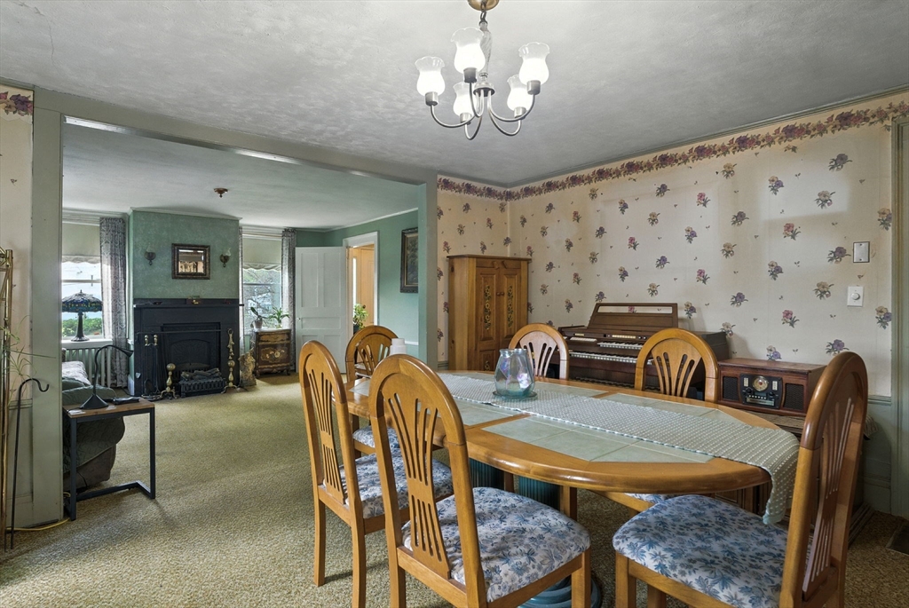 5 Circle St Property Photo 5