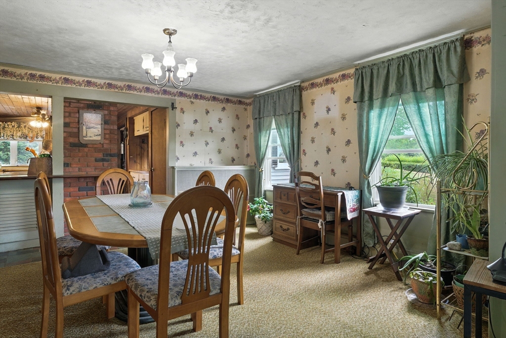 5 Circle St Property Photo 6