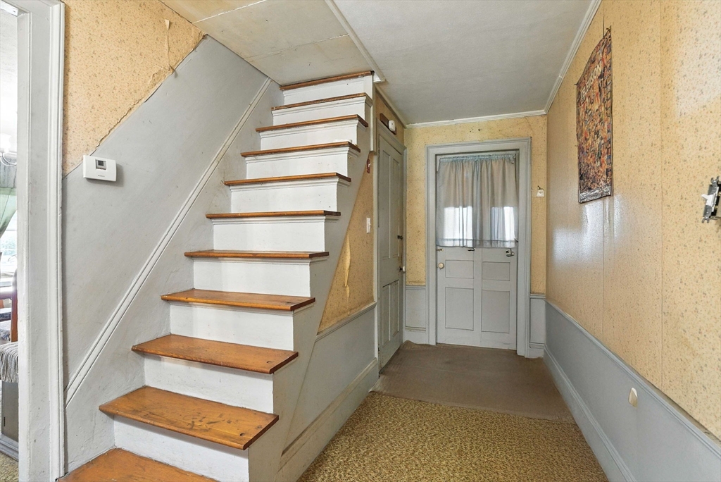 5 Circle St Property Photo 15