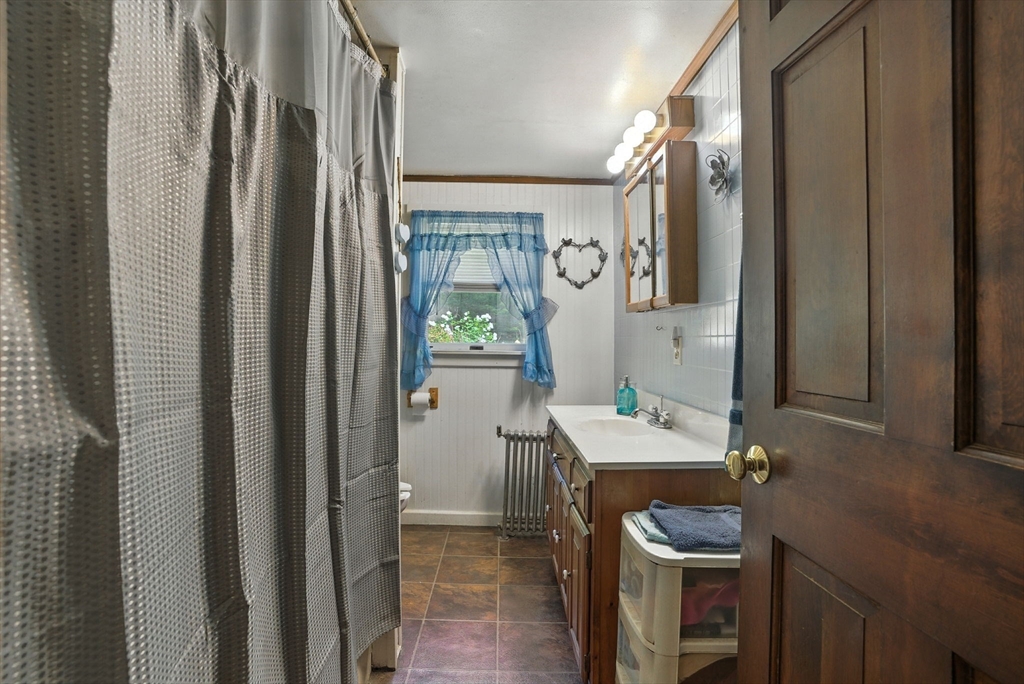 5 Circle St Property Photo 17
