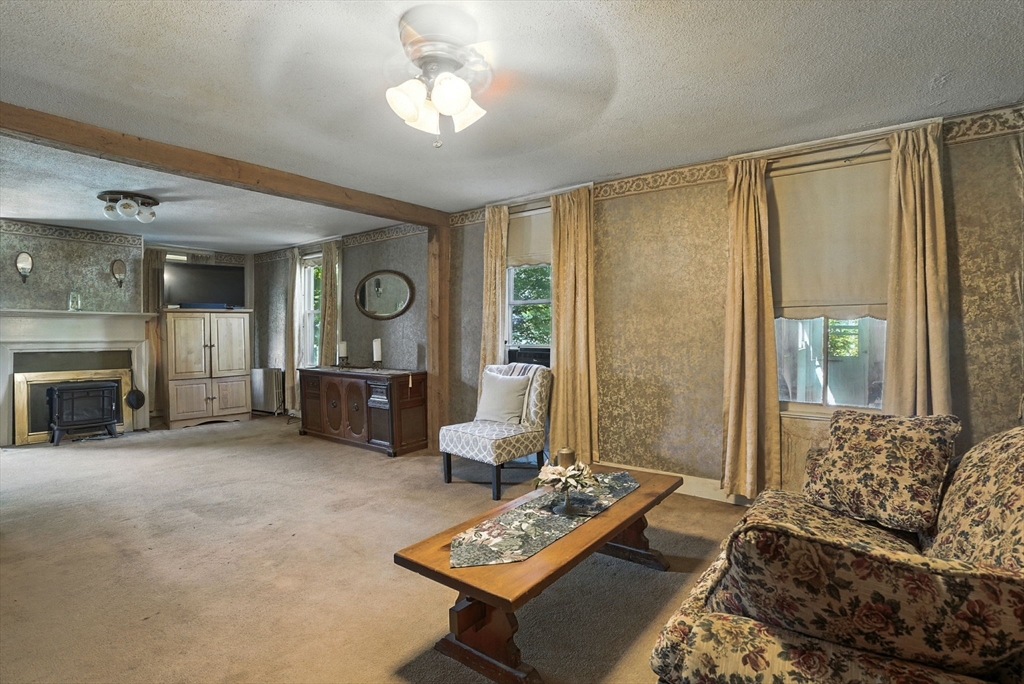 5 Circle St Property Photo 19