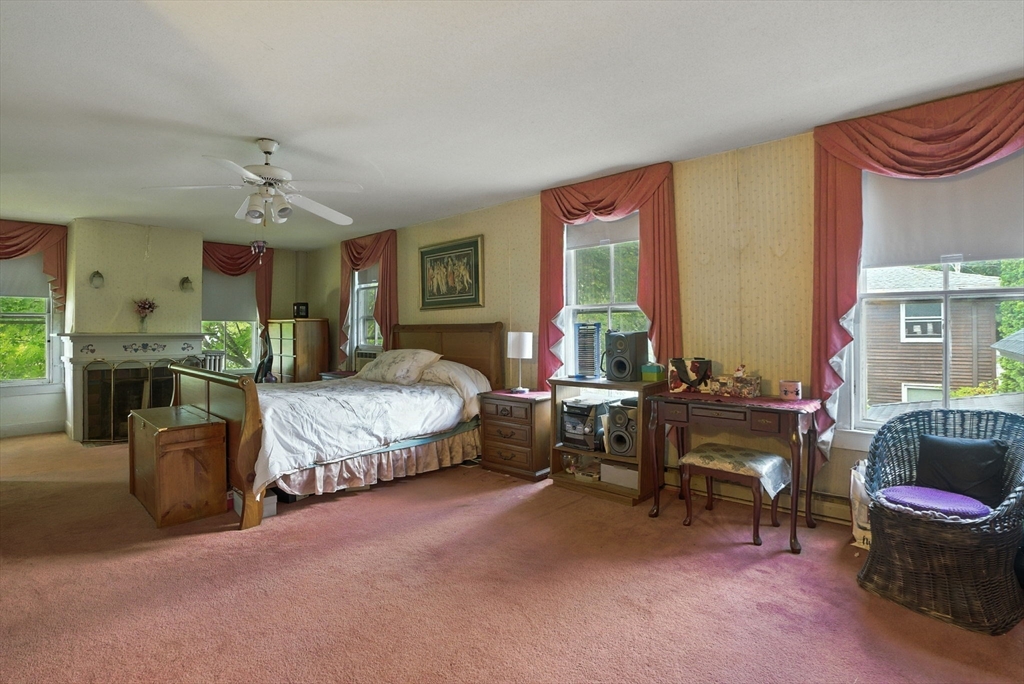 5 Circle St Property Photo 24