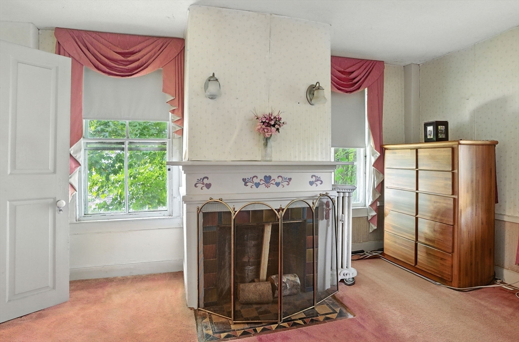 5 Circle St Property Photo 25