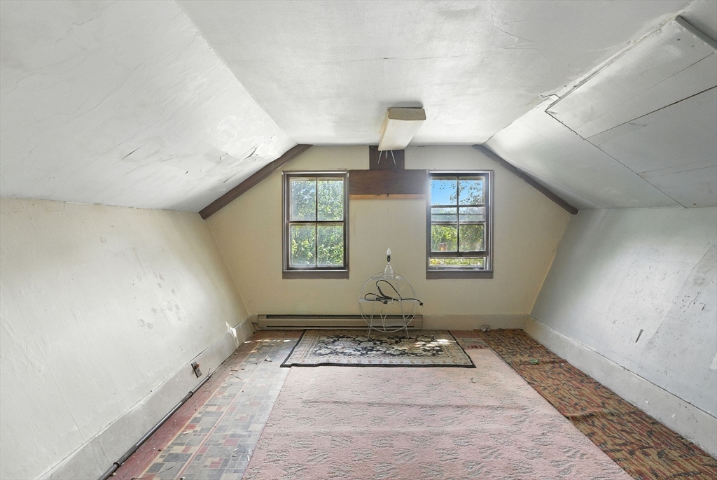5 Circle St Property Photo 30