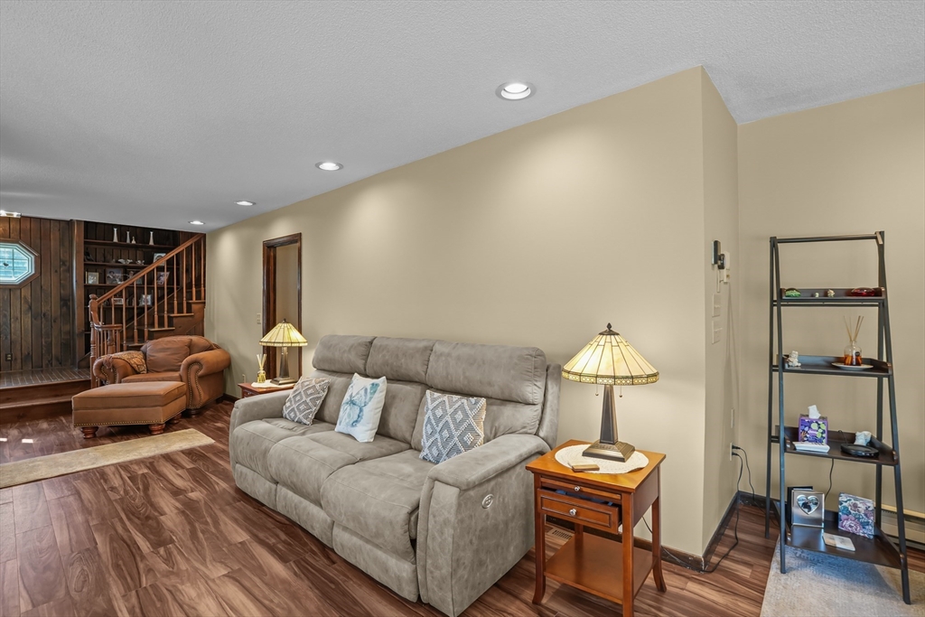 19 Keller Ave Property Photo 10