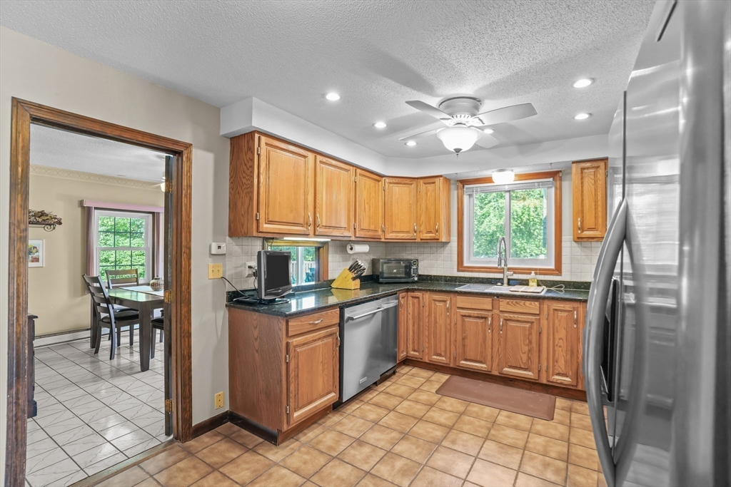 19 Keller Ave Property Photo 11