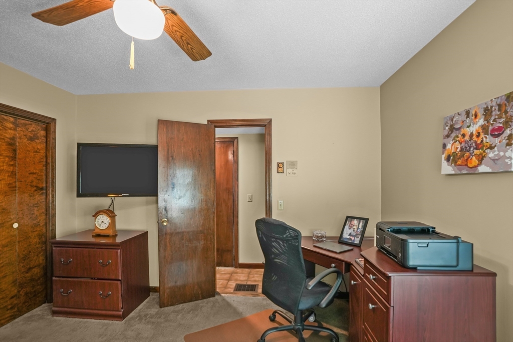 19 Keller Ave Property Photo 16