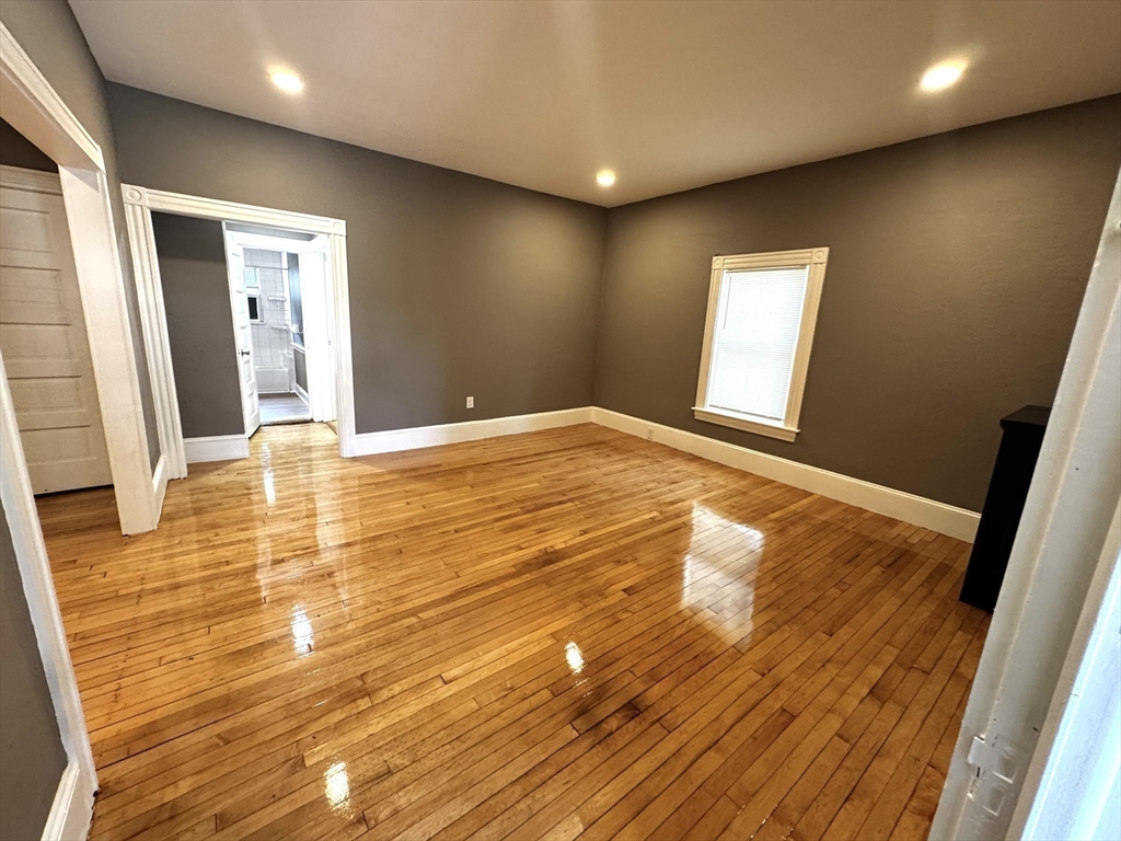 23 Oak St Property Photo 3