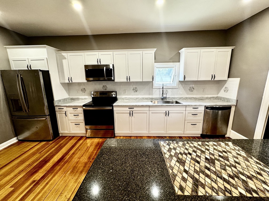 23 Oak St Property Photo 5