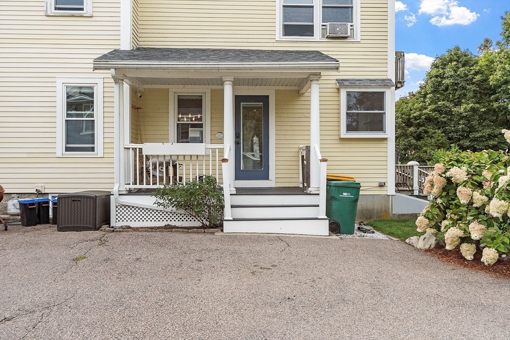 224 Main St Property Photo 8