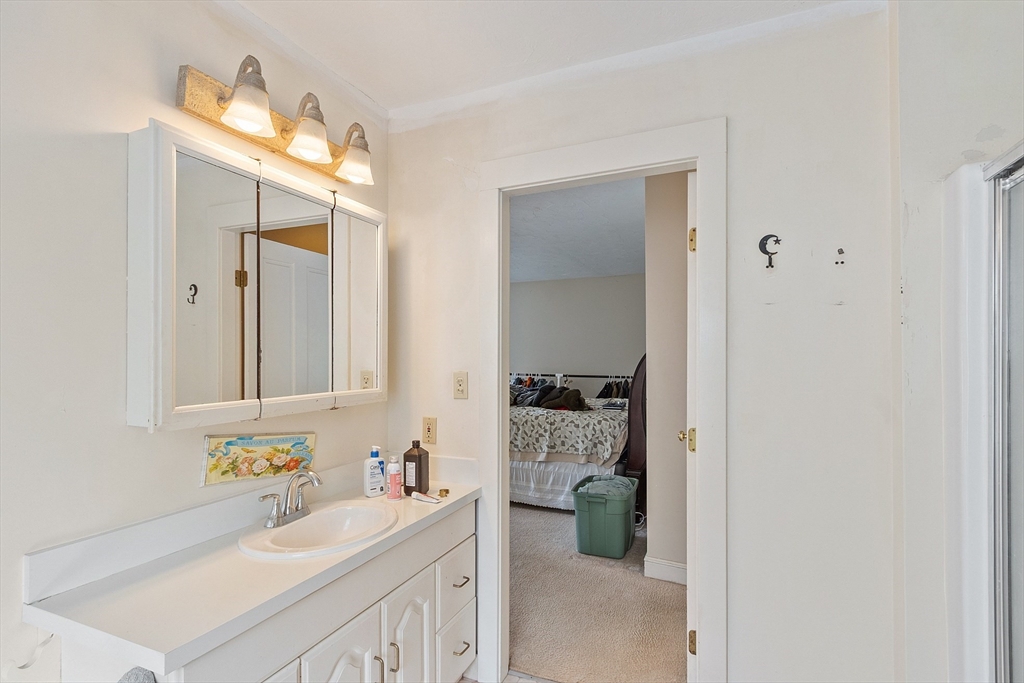 224 Main St Property Photo 32