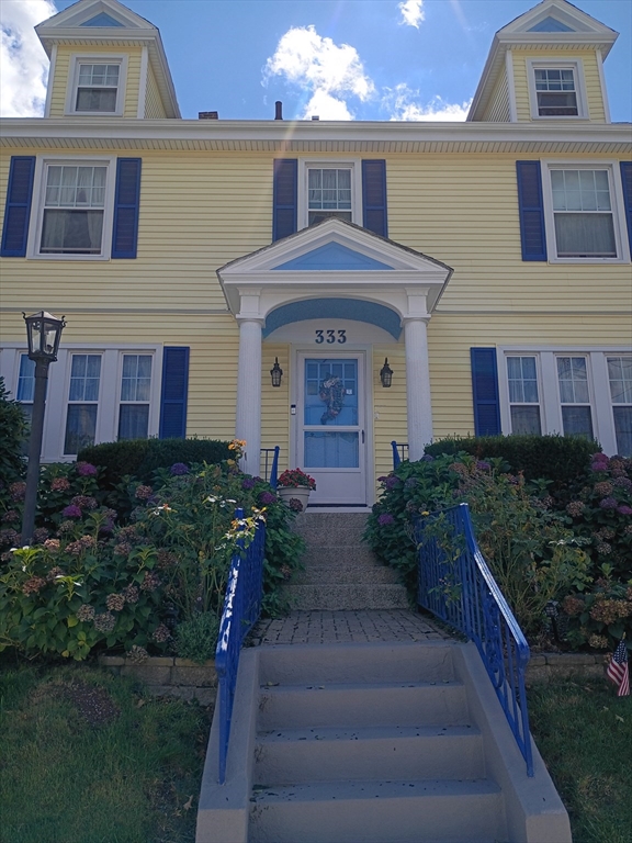 333 Langley St. Property Photo 2
