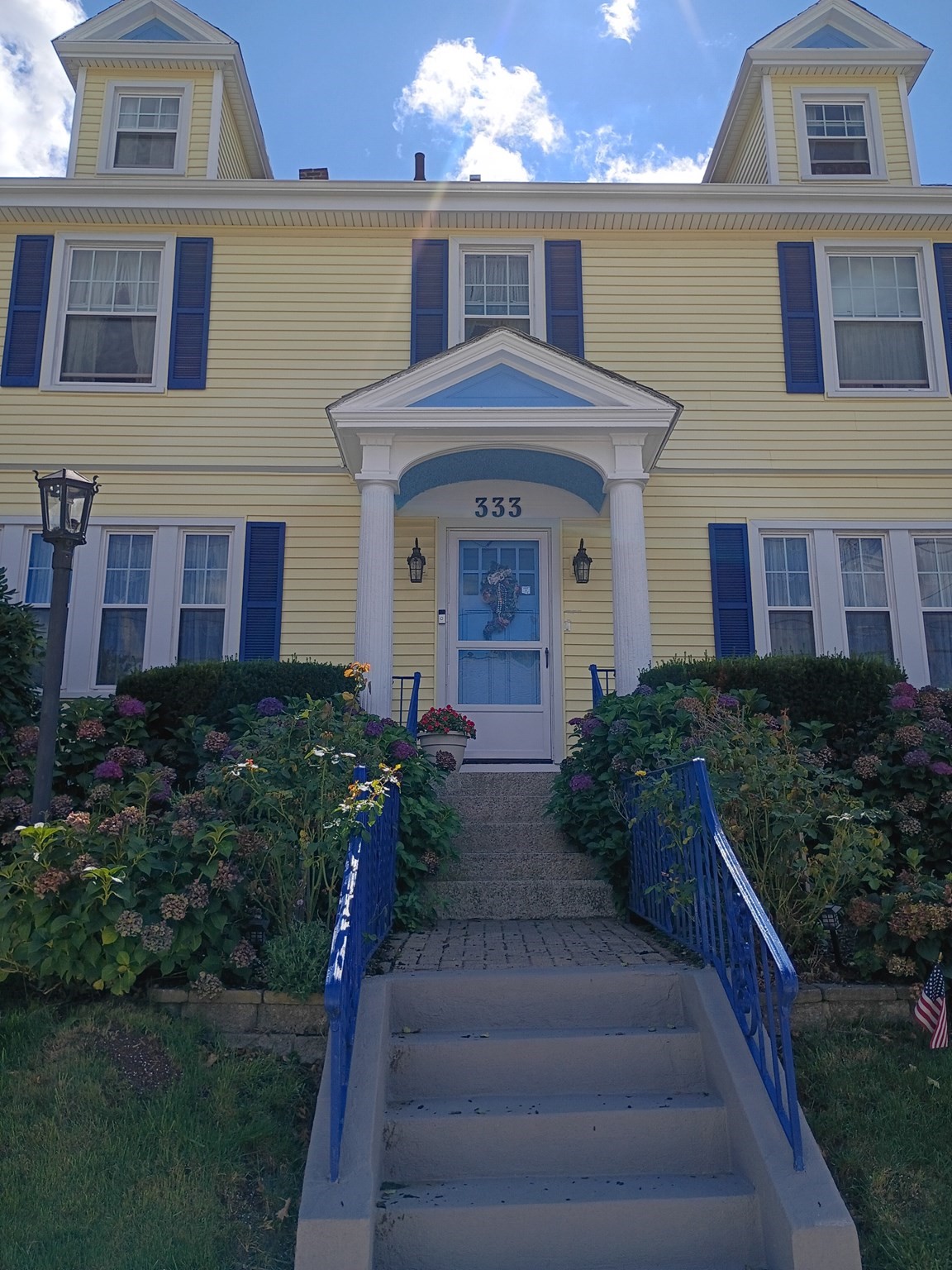 333 Langley St. Property Photo 2