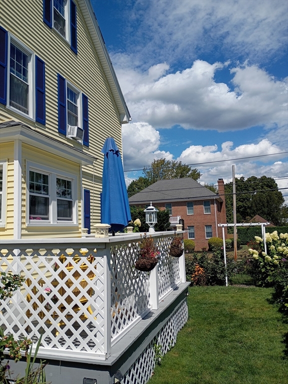 333 Langley St. Property Photo 5