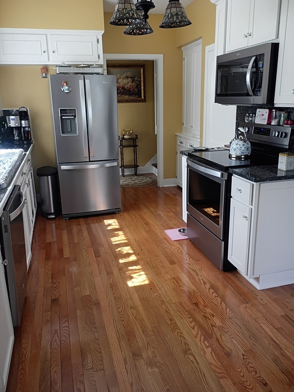 333 Langley St. Property Photo 11