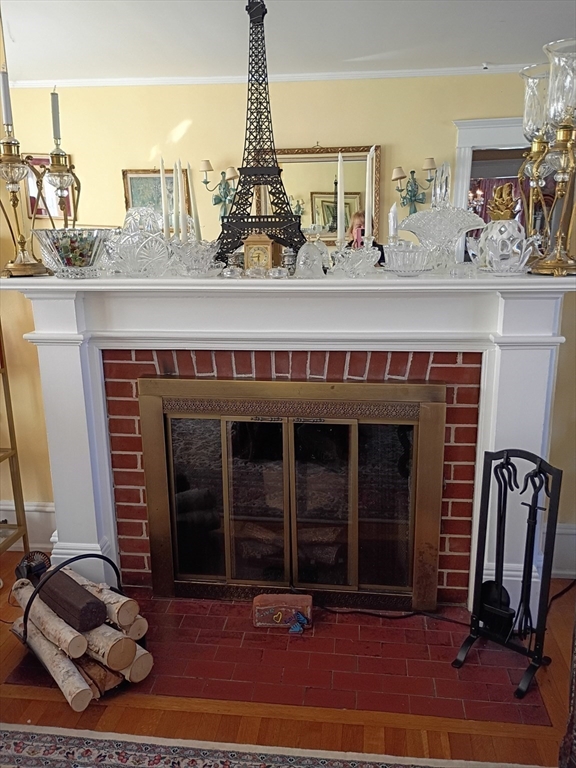 333 Langley St. Property Photo 24