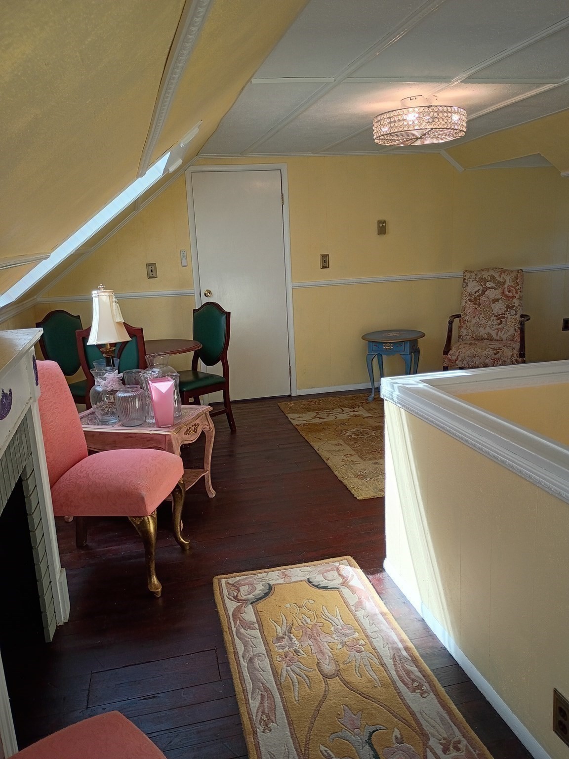 333 Langley St. Property Photo 38
