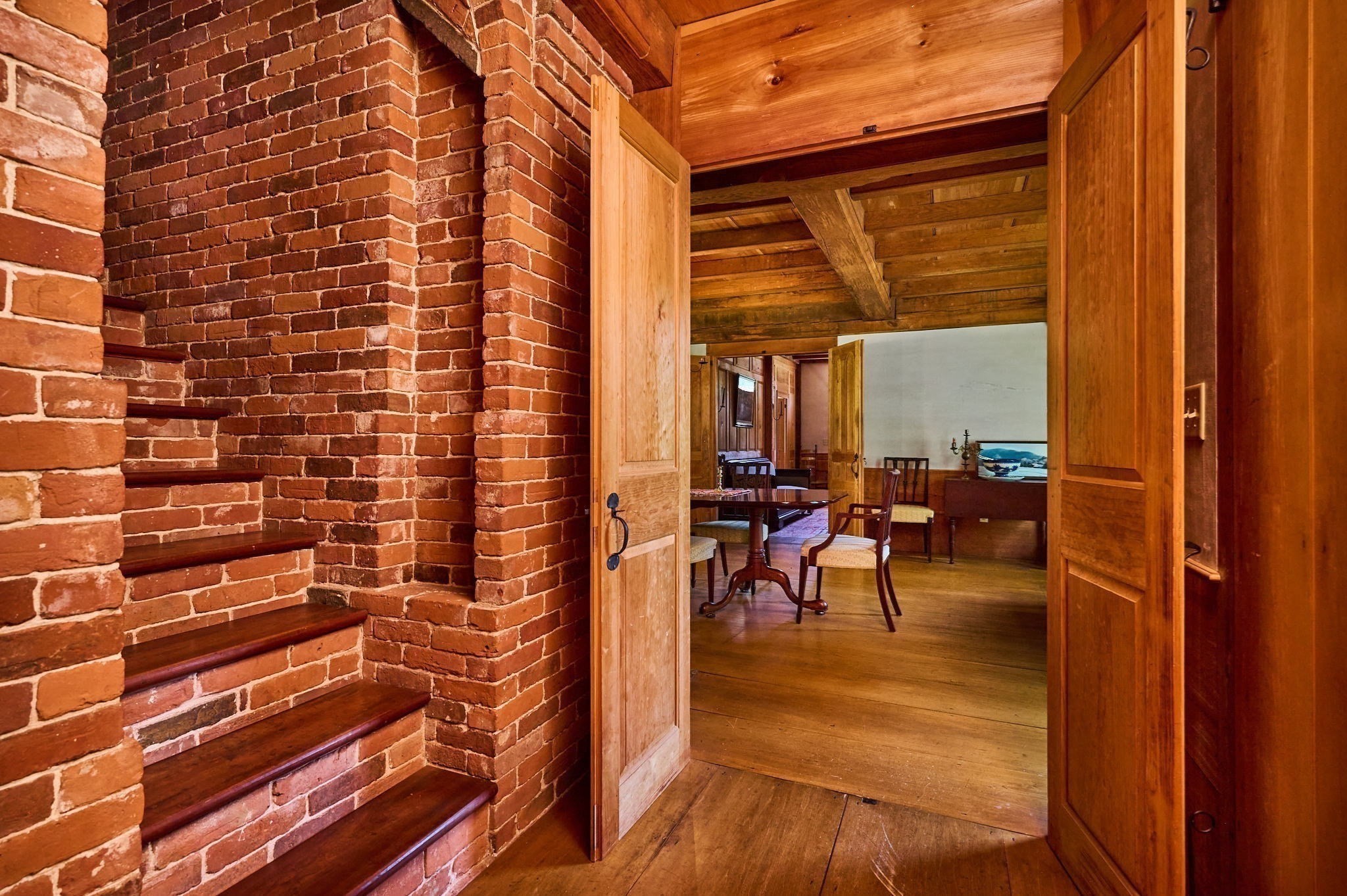 24 West Oxbow Road Property Photo 6
