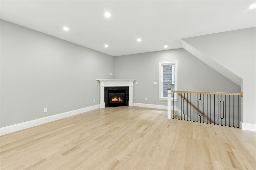 11 Washington St # 5 Property Photo 13
