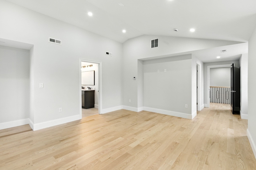 11 Washington St # 5 Property Photo 22
