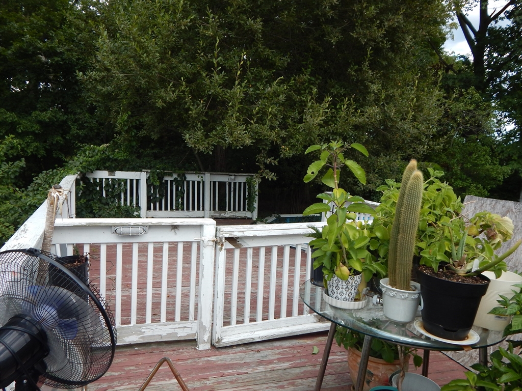 104 Crestfield Dr Property Photo 6