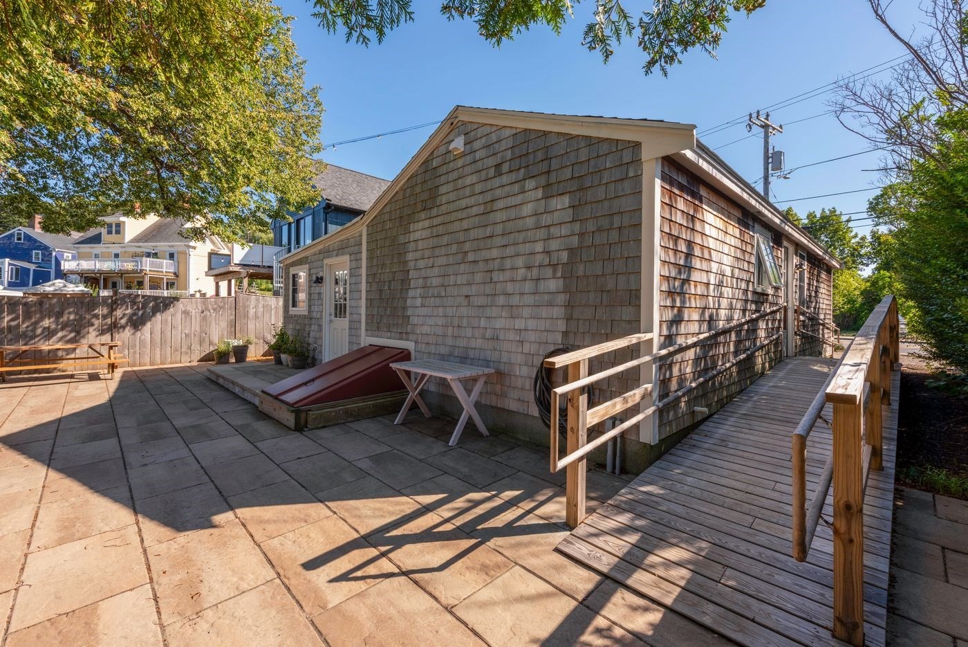 162 Main St Property Photo 6