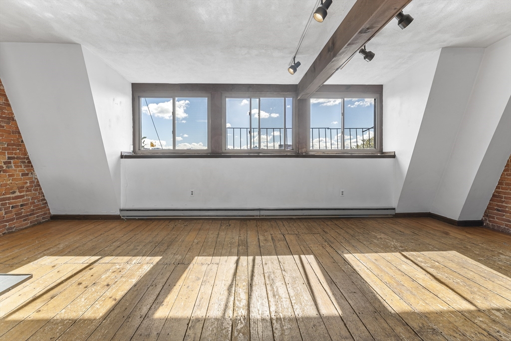 660 Tremont # 4 Property Photo 9