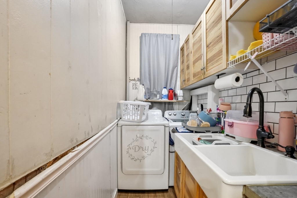 230 Chestnut St Property Photo 19